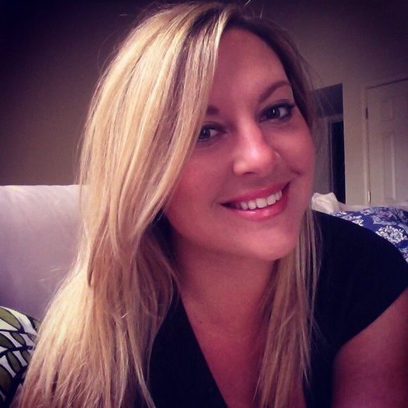 Meet your Posher, Erika - Picture 1 of 1